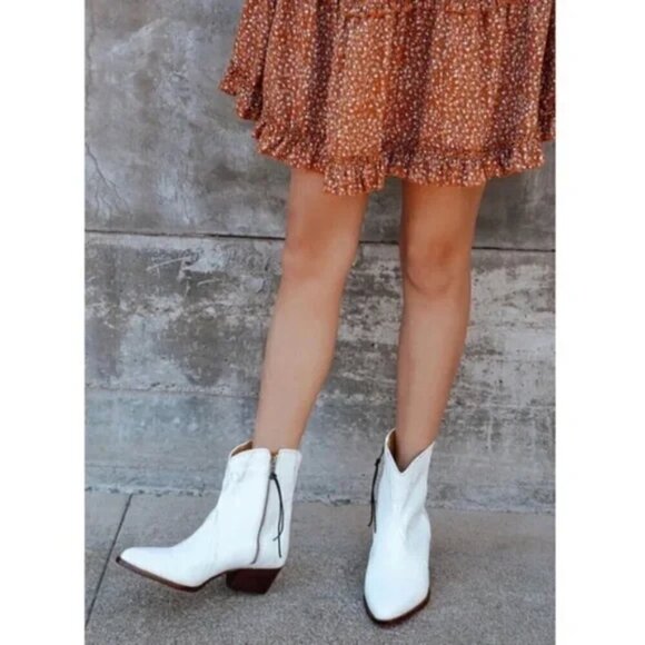 FREE PEOPLE New Frontier Western Bootie in White Leather Size EU 39.5 US 9.5 - Picture 3 of 16
